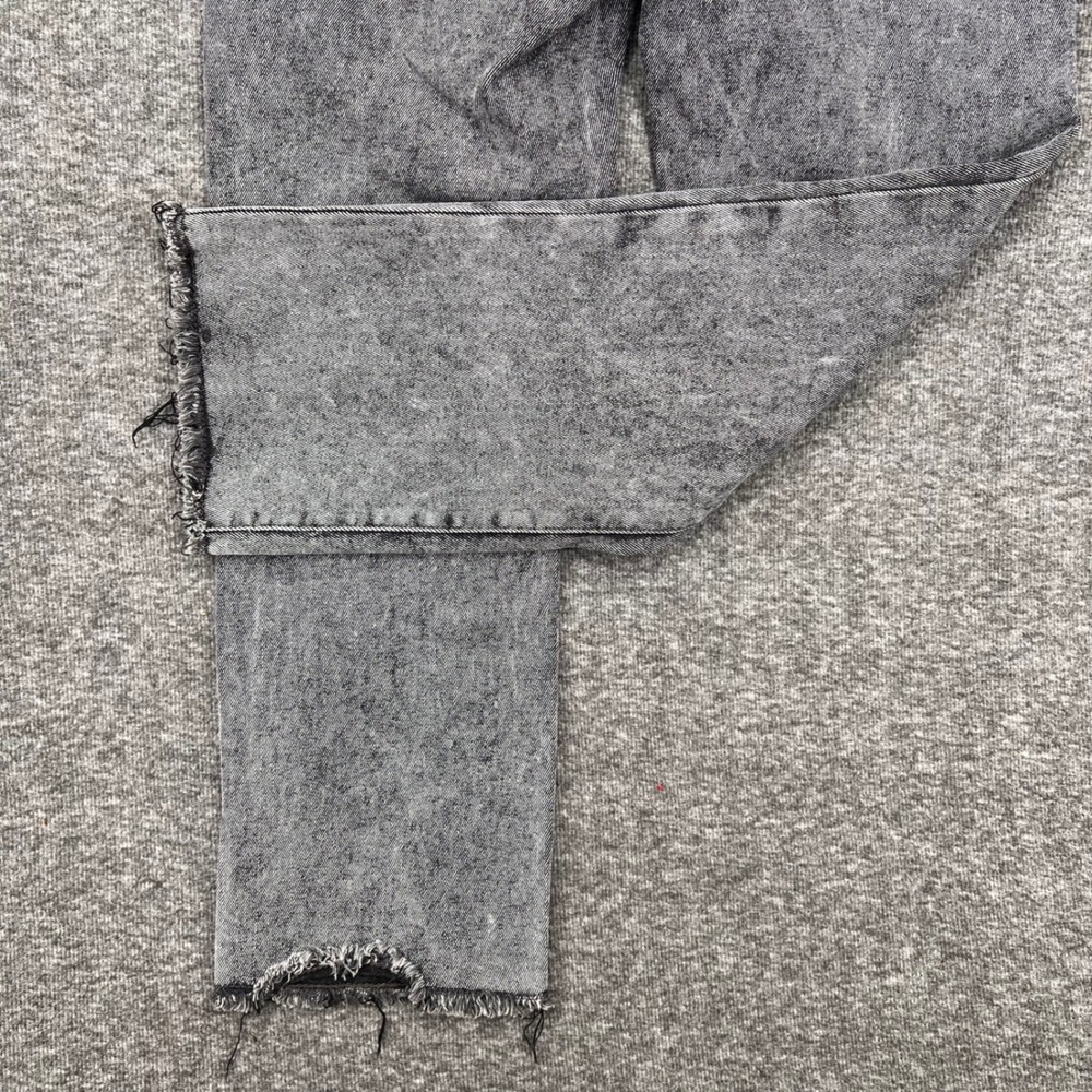 Kendall + Kylie The‎ Icon High Rise 11 Straight Jeans Gray Acid Wash Raw Hem - Picture 9 of 11
